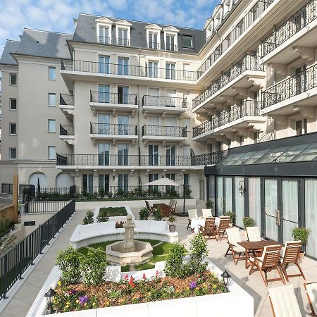 Medicis Home Puteaux Luaran gambar