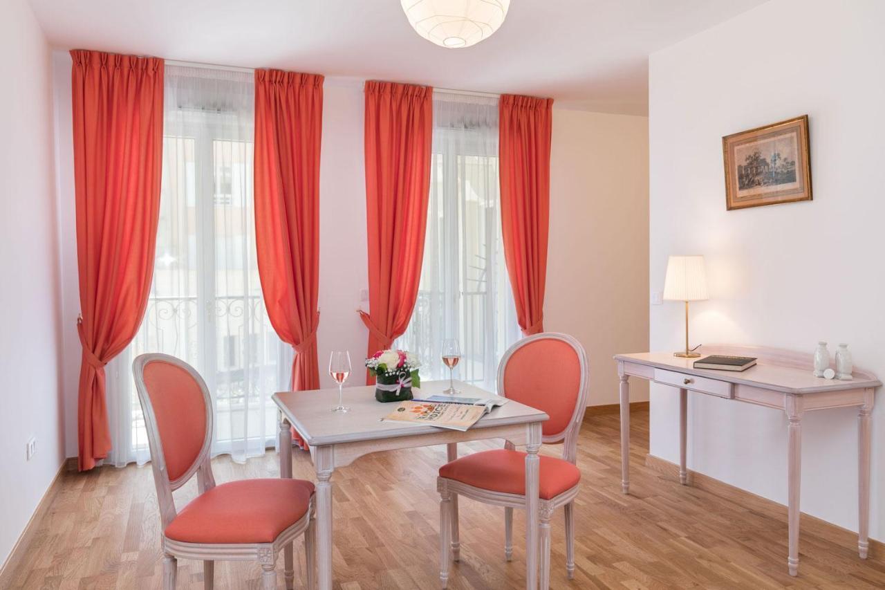 Medicis Home Puteaux Luaran gambar